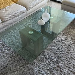 Rooms to Go Coffee Table