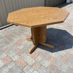 TABLE And CHAIRS 