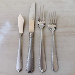 4pc Hampton Rachelle-Frost Dinner Knife/Forks/Butter Knife Stainless 18/10 Korea