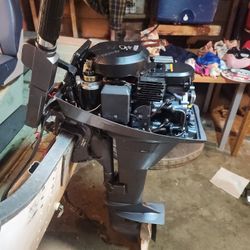 Yamaha 9.9 Hp Electric Start Four Stroke Like Low Hours