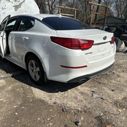 2015 KIA PARTS PARTS PARTS !!