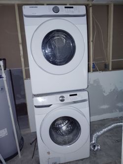 Samsung Electric Stackable washer dryer