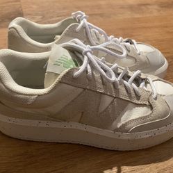 New Balance CT 302 Women’s Sneakers.  Size 6.5