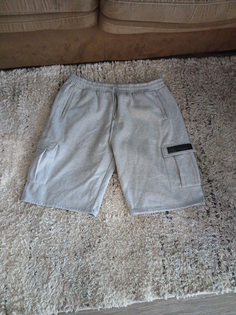 Shorts FB County
