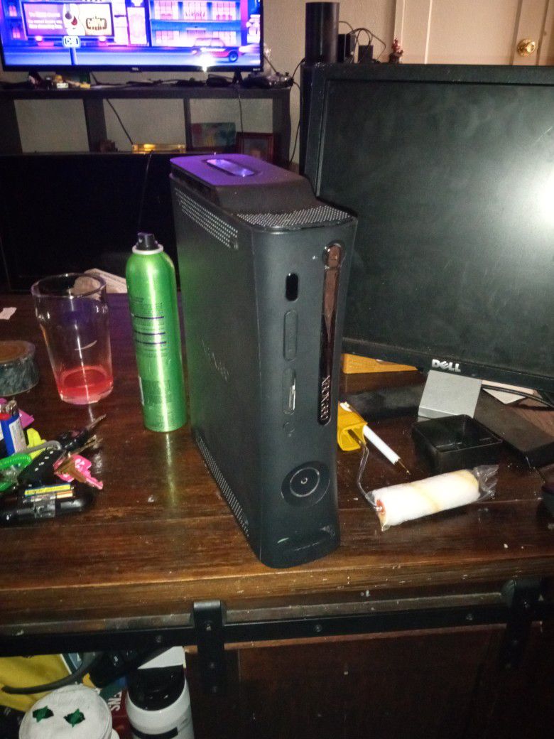 Xbox 360 Plus  10 Games GTA, Call Of Duty And More