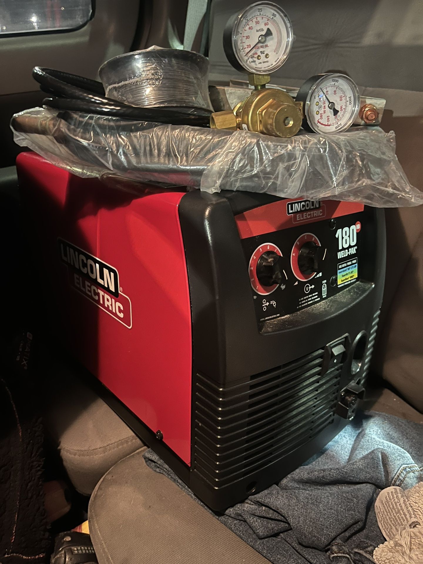 Lincoln welder 180 new