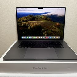 16” M2 Max MacBook Pro (596)