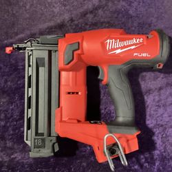 🧰🛠Milwaukee M18 FUEL Cordless 18G Brad Nailer-LIGHTLY USED(Tool Only)-$200!🧰🛠