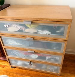 IKEA dresser 4 drawers 32x19.5x34h p/up Brooklyn NY 11229