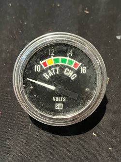 Deluxe Series electric voltmeter