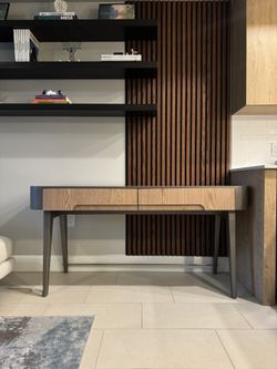 Harmony Studio Docc Desk