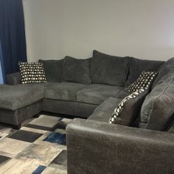 2 Peice Sectional Sofa