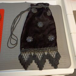 Vintage velvet & sequined bag