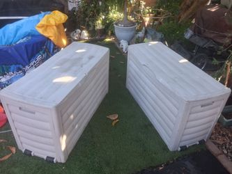 Outdoor storage totes - used