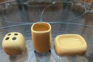 Vintage Empress by Haruta Butter Yellow Ceramic Bathroom Vanity Set - 3 Piece Retro