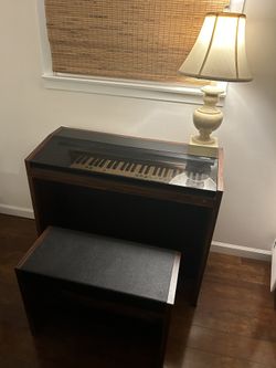 Yamaha MR-1 Organ