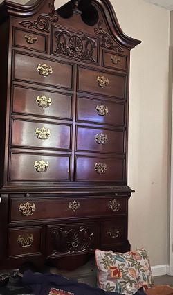 Vintage liquor cabinet nice