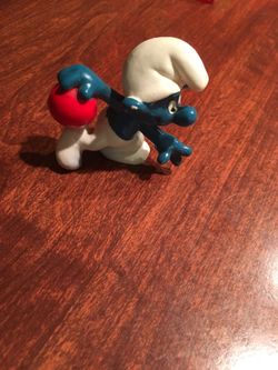 Bowling smurf figure