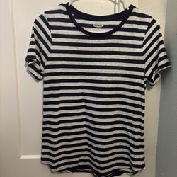 Old Navy T-shirt