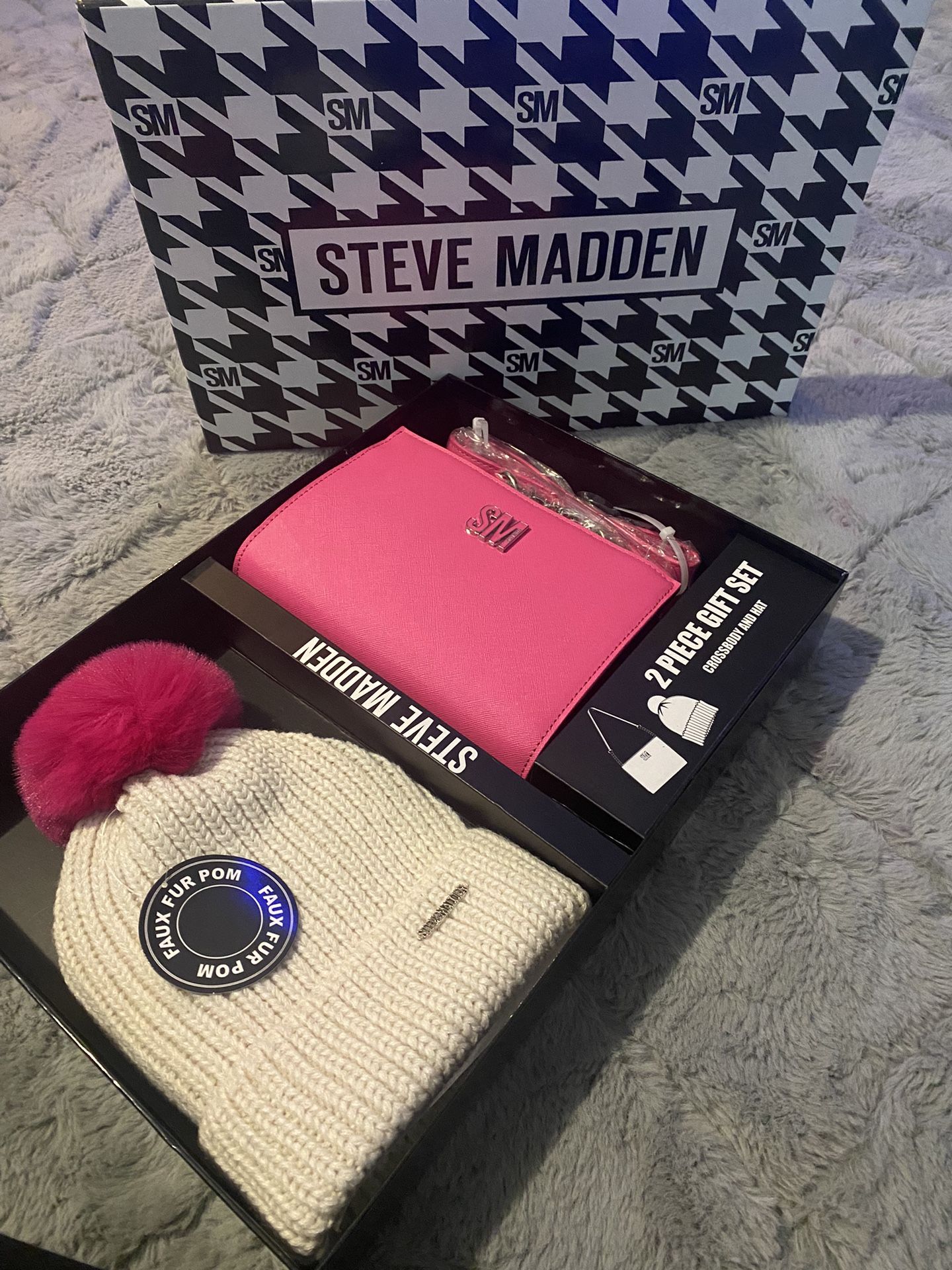 Steve Madden Hat And Purse Set 