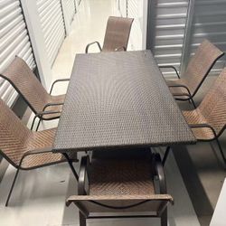 (FREE DELIVERY)Outdoor Large Wicker Dinning Set For 6/8 Persons  & Rug 