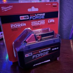 Milwaukee Forge 8.Ah Battery 