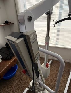 Battery powered electric patient Lyft