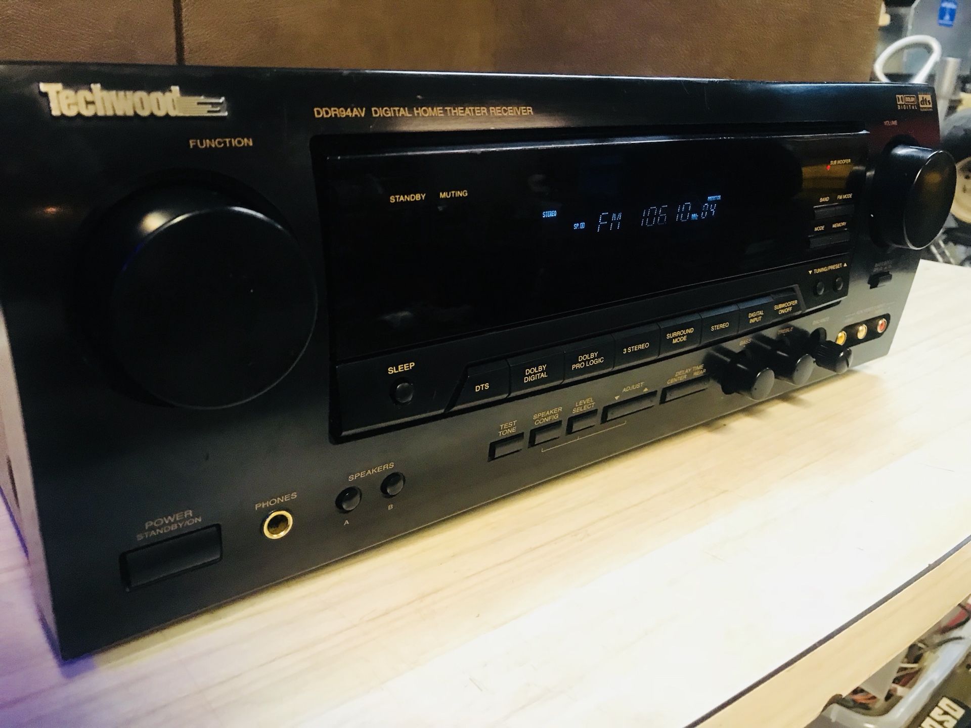 Techwood Home Digital Stereo Receiver 5.1 S.S. 300W for Sale in Kent