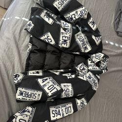 Supreme Puffer Jacket 