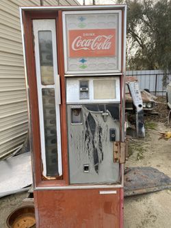 Vintage Coke Machine 