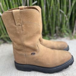 Durable leather work boots. Justin brand. Has pull-on style. Black soles.. Sz 9M Men’s..Located west roseville