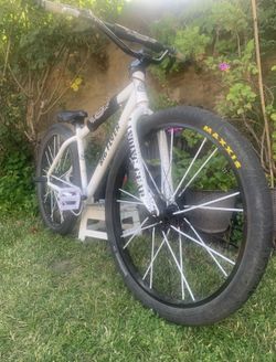 big flyer cookies and cream 