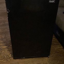 Mimi Refrigerator $40