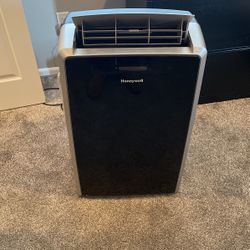 Honeywell MM14CHCS Portable Air Conditioner, 14,000 BTU Cooling & Heating (Black-Silver)