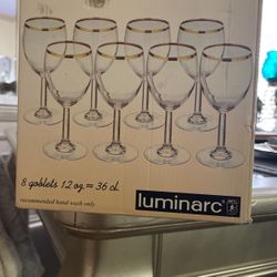 Gold Tipped Wine Glass Set