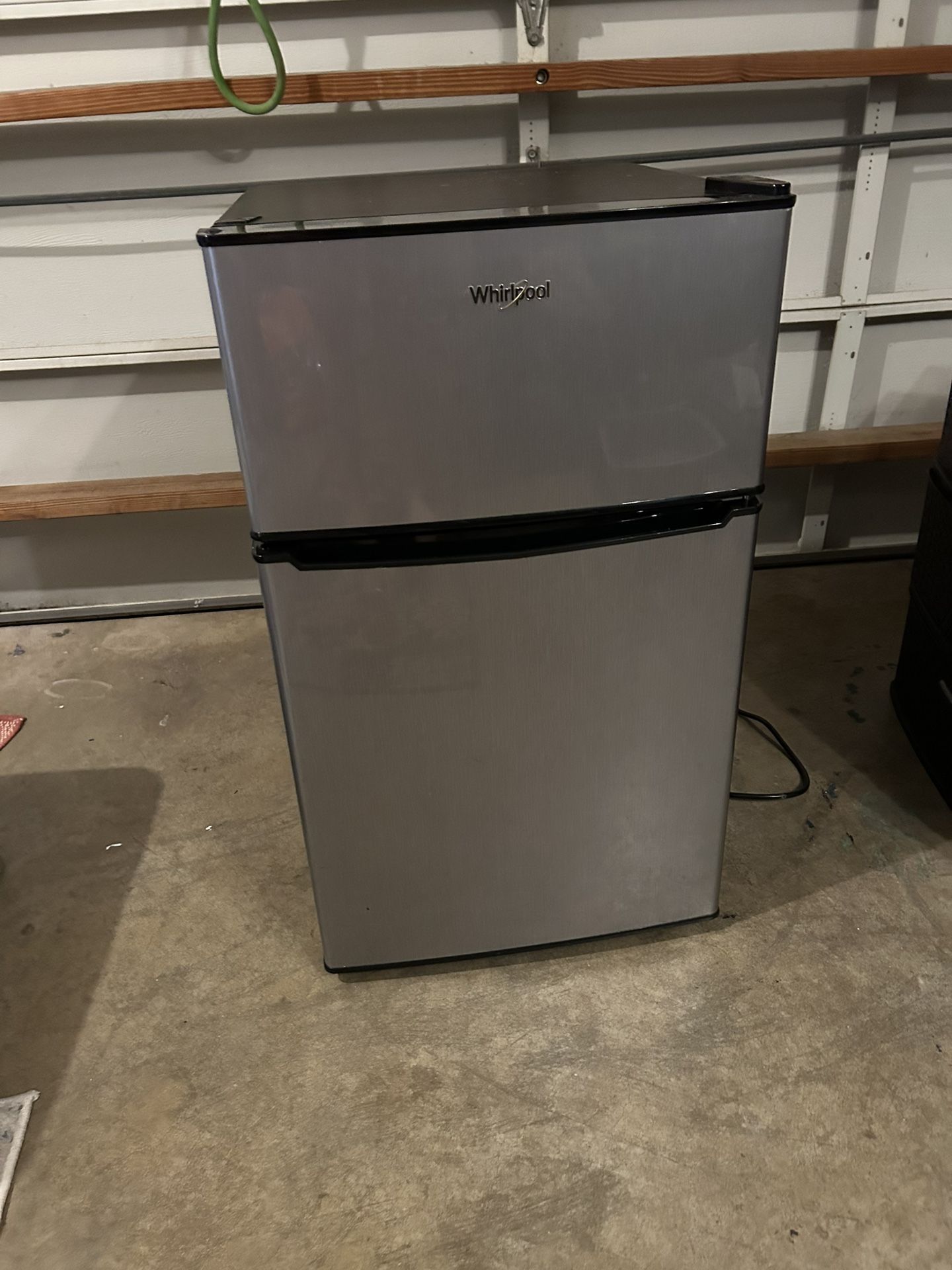 Dorm Mini Fridge/freezer & Storage Stool & Lamp