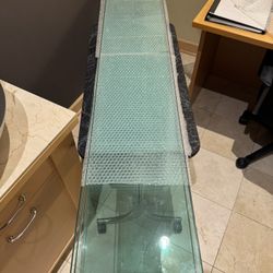 Glass sheets used for shelving