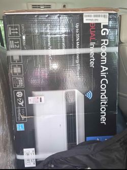 LG
10,000 BTU 115-Volt Window Air Conditioner Unit Cools 450 sq. ft. with Dual inveter, Wi-Fi Enabled and Remote in White
NEW BOX IS DAMAGED
