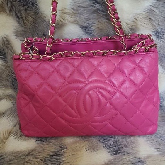 CHANEL Bag for Sale in Fresno, TX - OfferUp