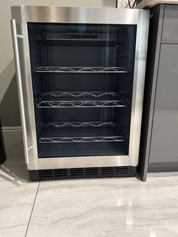 Vissani Wine & Beverage Cooler – Model HVBC58ST