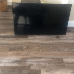 40 Inch TV, Insignia 