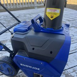 Snow Machine/ Cleaning Snow 