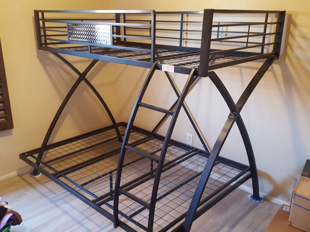Steel Bunk bed, new, twin over full.