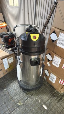 Commercial vaccum steamer