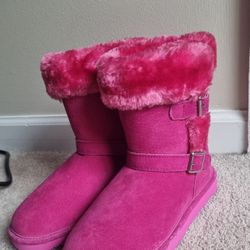 Lamo water-resistant suede boots with faux fur