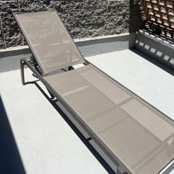 Pool lounge Chairs 