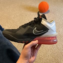 LeBron XVIII Low Red