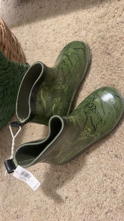 Dino rainboots