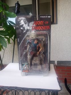 McFarlane Toys Movie Maniacs Army of Darkness Action Figure Ash