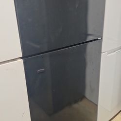 GENERAL ELECTRIC, APARTMENT SIZE REFRIGERATOR 